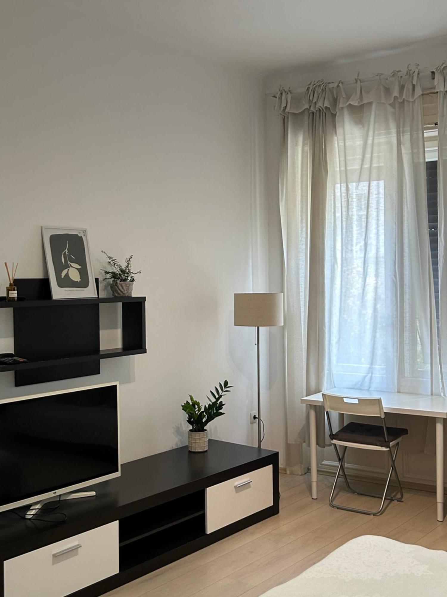 The Very Centre Of Apartment *